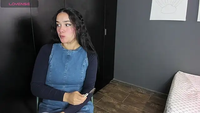 love kriss online show from 04/04/26, 04:35