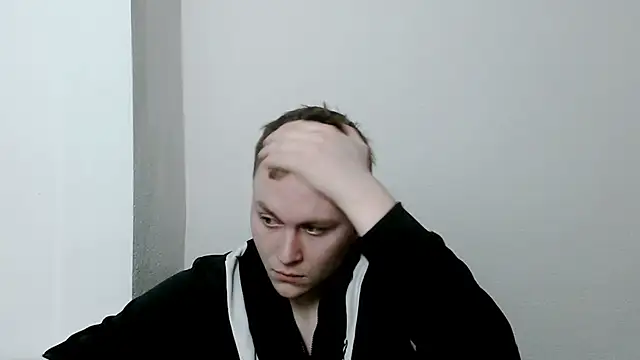 Snapshot of MrHeat_ chatting on 02/14/26, 07:58 MrHeat online show from 02/14/26, 07:58