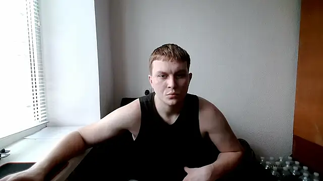 Snapshot of MrHeat_ chatting on 02/15/26, 12:37 MrHeat online show from 02/15/26, 12:37