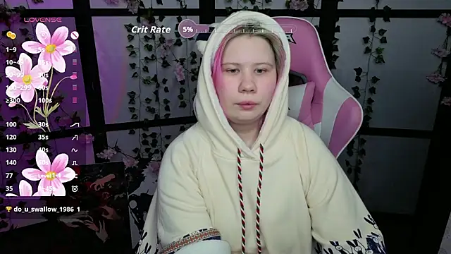 Snapshot of kitsune_little chatting on 04/07/26, 11:39 kitsune little online show from 04/07/26, 11:39