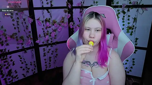 Snapshot of kitsune_little chatting on 06/09/26, 07:26 kitsune little online show from 06/09/26, 07:26