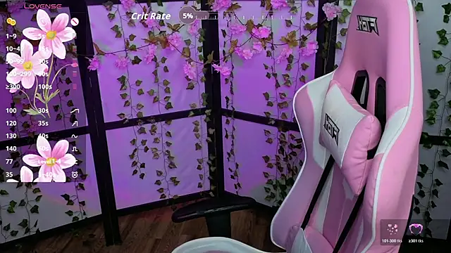 Snapshot of kitsune_little chatting on 03/25/26, 06:40 kitsune little online show from 03/25/26, 06:40