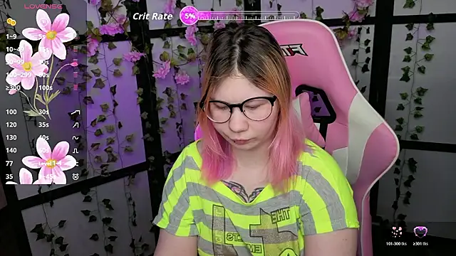 Snapshot of kitsune_little chatting on 03/08/26, 08:56 kitsune little online show from 03/08/26, 08:56