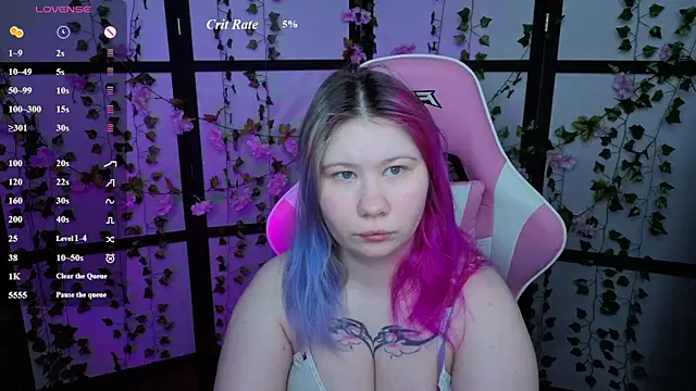 Snapshot of kitsune_little chatting on 06/22/26, 10:51 kitsune little online show from 06/22/26, 10:51