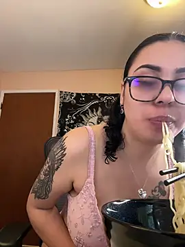 daniella monroe online show from 02/27/26, 05:46