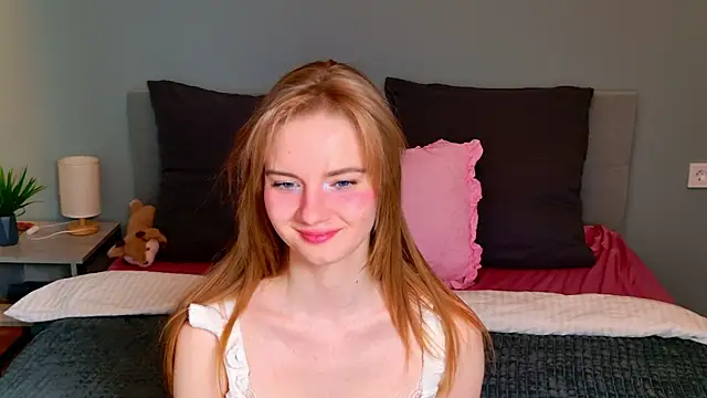 ElfieWhite online show from 04/29/26, 05:30