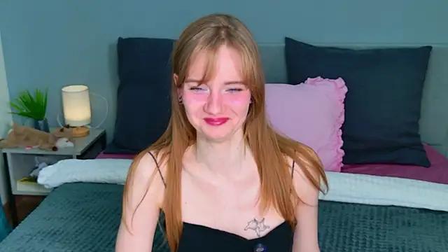 ElfieWhite online show from 05/04/26, 04:21