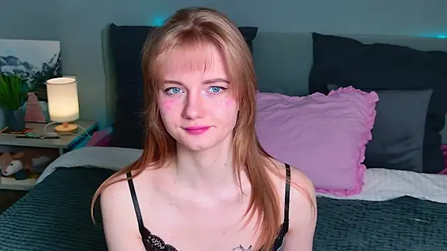 ElfieWhite online show from 05/27/26, 06:59