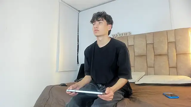 Snapshot of Noir_Sebas chatting on 03/01/26, 03:17 Noir Sebas online show from 03/01/26, 03:17