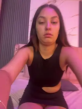 Snapshot of Lucyfer_fire chatting on 02/25/26, 11:54 Lucyfer fire online show from 02/25/26, 11:54