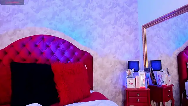 Isabell  26 online show from 04/15/26, 04:44