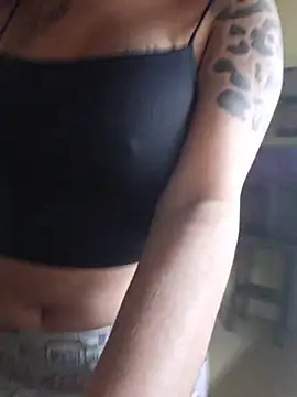 Snapshot of VelvetVixen_735 chatting on 03/02/26, 11:39 VelvetVixen 735 online show from 03/02/26, 11:39