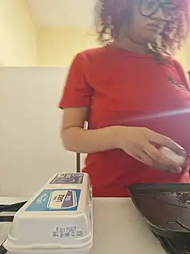 Snapshot of VelvetVixen_735 chatting on 02/18/26, 11:28 VelvetVixen 735 online show from 02/18/26, 11:28