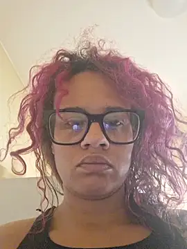 Snapshot of VelvetVixen_735 chatting on 03/13/26, 09:03 VelvetVixen 735 online show from 03/13/26, 09:03