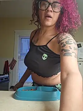 Snapshot of VelvetVixen_735 chatting on 02/25/26, 12:16 VelvetVixen 735 online show from 02/25/26, 12:16