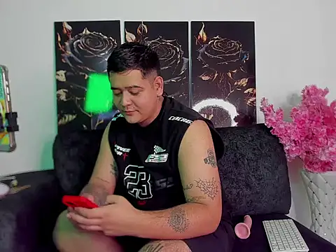 Snapshot of winy_hot chatting on 02/19/26, 07:55 winy hot online show from 02/19/26, 07:55