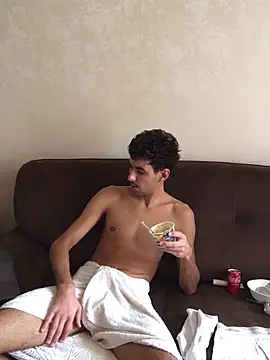 Snapshot of fabianmyst chatting on 02/25/26, 05:40 fabianmyst online show from 02/25/26, 05:40