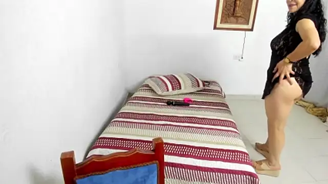 Snapshot of SWEETMILF_HOT chatting on 02/16/26, 06:06 SWEETMILF HOT online show from 02/16/26, 06:06