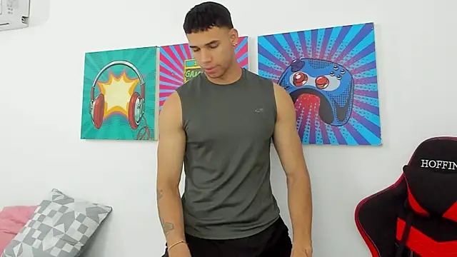 Thomas walker14 online show from 04/18/26, 01:24