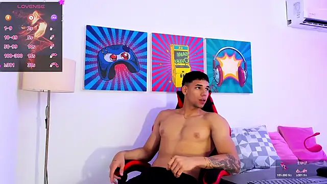 Snapshot of Thomas_walker14 chatting on 02/26/26, 12:38 Thomas walker14 online show from 02/26/26, 12:38