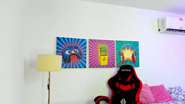 Snapshot of Thomas_walker14 chatting on 02/25/26, 12:38 Thomas walker14 online show from 02/25/26, 12:38