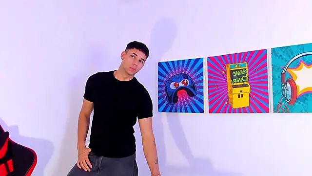 Snapshot of Thomas_walker14 chatting on 02/20/26, 12:51 Thomas walker14 online show from 02/20/26, 12:51