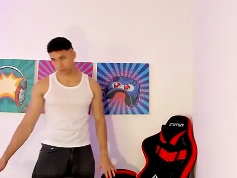 Snapshot of Thomas_walker14 chatting on 02/21/26, 12:51 Thomas walker14 online show from 02/21/26, 12:51