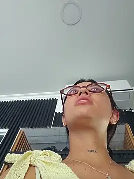 Roma xxx online show from 05/19/26, 09:00