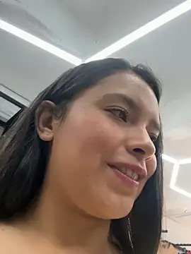 Miss Bella Flame online show from 04/08/26, 04:41