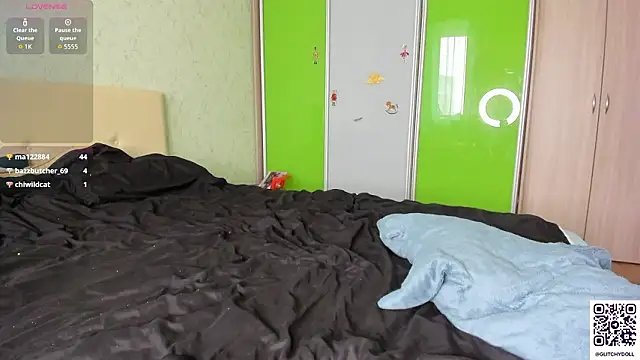 GlitchyDolly online show from 03/27/26, 08:26