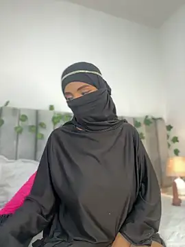Snapshot of aminaa_ chatting on 03/27/26, 07:26 aminaa online show from 03/27/26, 07:26