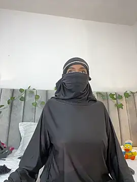 Snapshot of aminaa_ chatting on 03/21/26, 06:45 aminaa online show from 03/21/26, 06:45