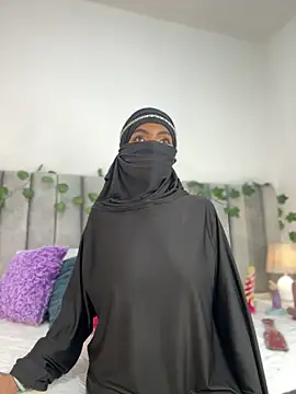 Snapshot of aminaa_ chatting on 03/19/26, 06:30 aminaa online show from 03/19/26, 06:30