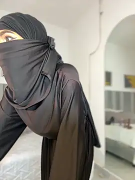 aminaa  online show from 02/16/26, 06:50