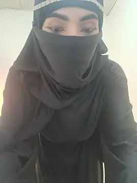 Snapshot of aminaa_ chatting on 06/29/26, 07:35 aminaa online show from 06/29/26, 07:35