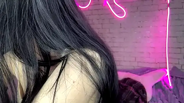 Snapshot of ExiePecue chatting on 02/21/26, 11:12 ExiePecue online show from 02/21/26, 11:12