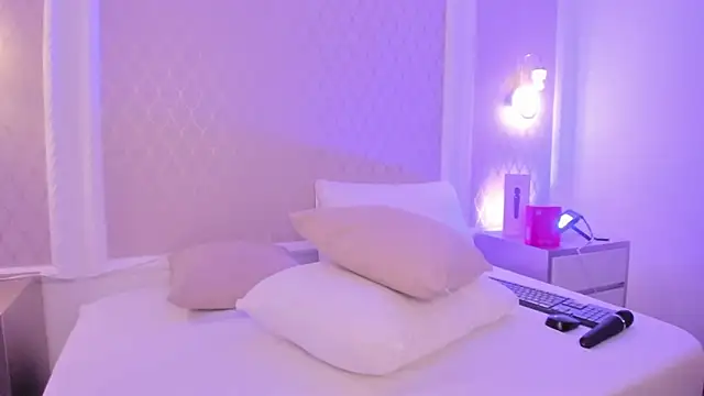 ariadna boneville online show from 06/11/26, 02:33