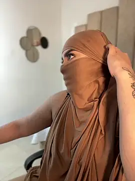 Snapshot of rashaaa_ chatting on 02/25/26, 01:28 rashaaa online show from 02/25/26, 01:28