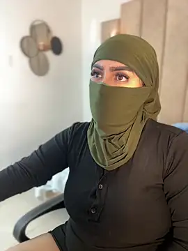 Snapshot of rashaaa_ chatting on 02/26/26, 01:16 rashaaa online show from 02/26/26, 01:16