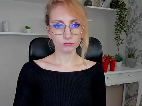 CinderellaMoon online show from 02/27/26, 06:24