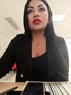 Snapshot of ValeriaVilla2 chatting on 02/24/26, 02:07 ValeriaVilla2 online show from 02/24/26, 02:07