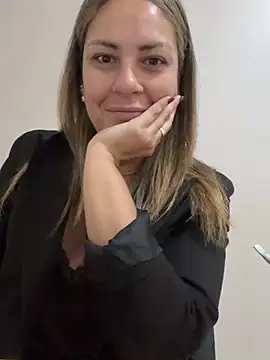 Snapshot of leona-david chatting on 06/01/26, 12:16 leona-david online show from 06/01/26, 12:16