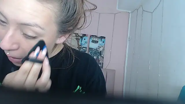 Snapshot of casandraroberthrs707 chatting on 02/21/26, 08:00 casandraroberthrs707 online show from 02/21/26, 08:00