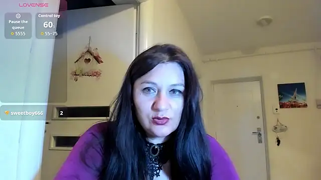 EVELYNA88 online show from 05/03/26, 07:39