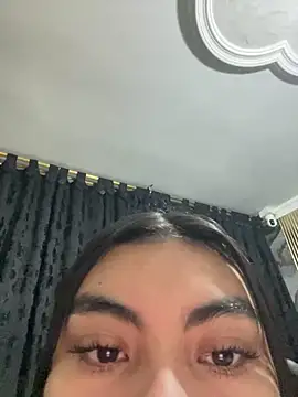 eimmy  skinny online show from 04/17/26, 07:06