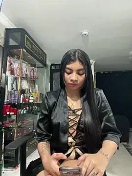 eimmy  skinny online show from 04/12/26, 12:14