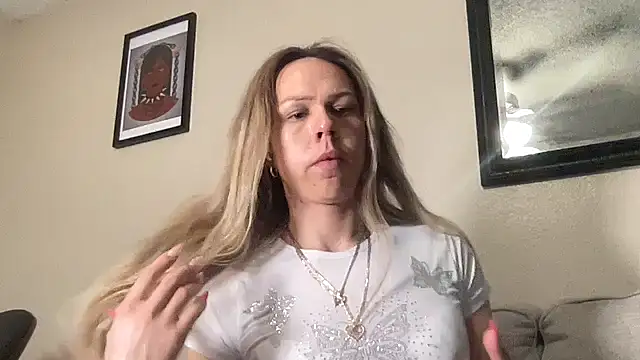 Snapshot of alexaskoxx chatting on 02/27/26, 01:28 alexaskoxx online show from 02/27/26, 01:28