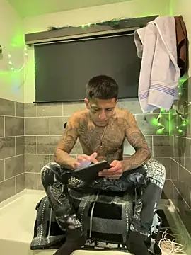 Snapshot of freaknine69 chatting on 02/22/26, 10:44 freaknine69 online show from 02/22/26, 10:44