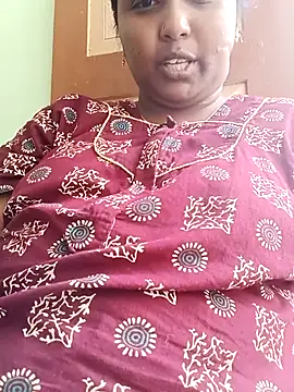 tamilkaviya431 online show from 04/13/26, 11:14