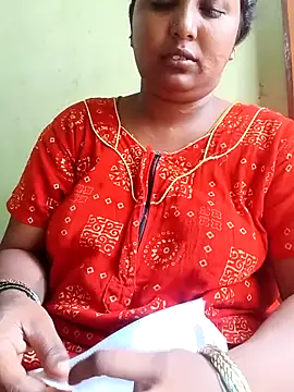 tamilkaviya431 online show from 05/04/26, 01:53